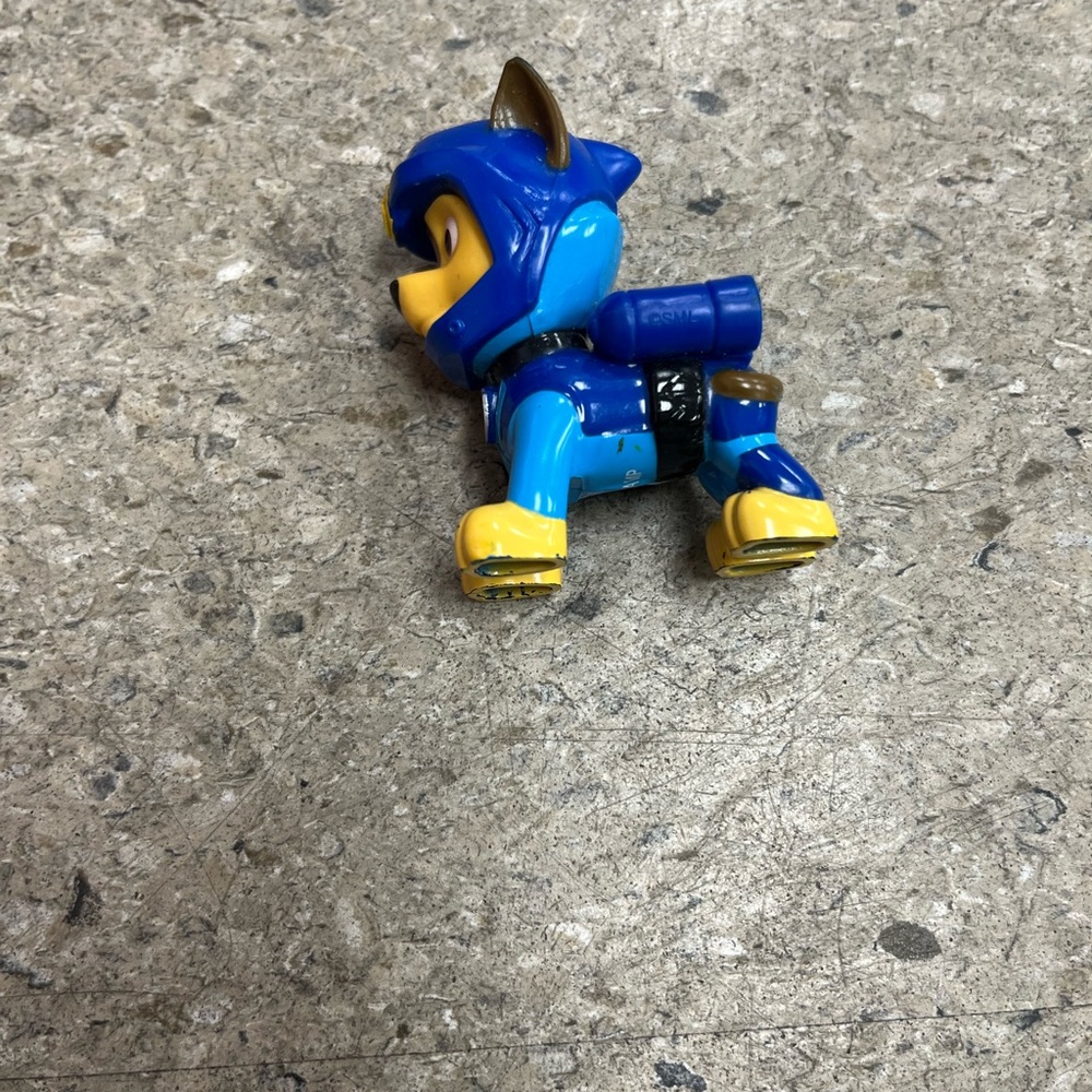 Paw Patrol Chase Blue and Yellow Action Figure
